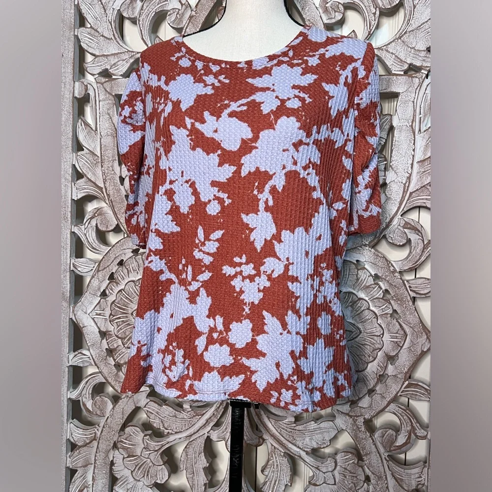 EUC Simply Vera Vera Wang  Knit Floral Blouse Ruched Sleeves Sz L - Picture 2 of 6